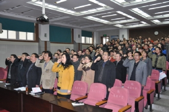 重温入党誓词，深入推进党的群众路线教育实践活动