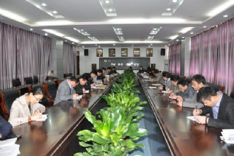 我校集中学习《面向未来的赶考》