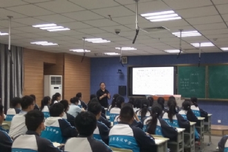 1888855丨我校举行2018年“五四杯”课堂教学大赛