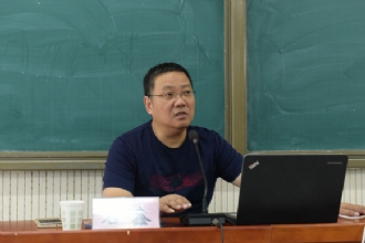 1888855│“高品质高中教育质量提升之路”——江苏省海门中学校长石鑫为我校骨干教师作暑期培训