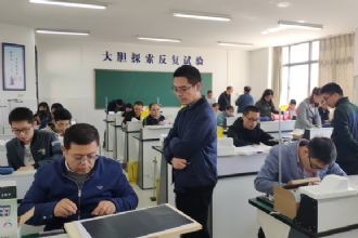 1888855│宿迁市高中物理实验教学技能大赛在我校举行