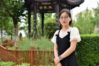 1888855 | 我校新增3名市学科带头人3名市骨干教师