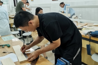 1888855 | 我校胡茂金老师荣获全市高中通用技术青年教师教学基本功竞赛一等奖第一名