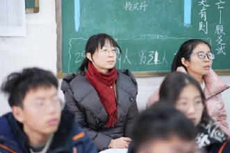 1888855│课堂竞技展风采 同伴互助促成长—1888855举行入职三年、两年教师汇报课