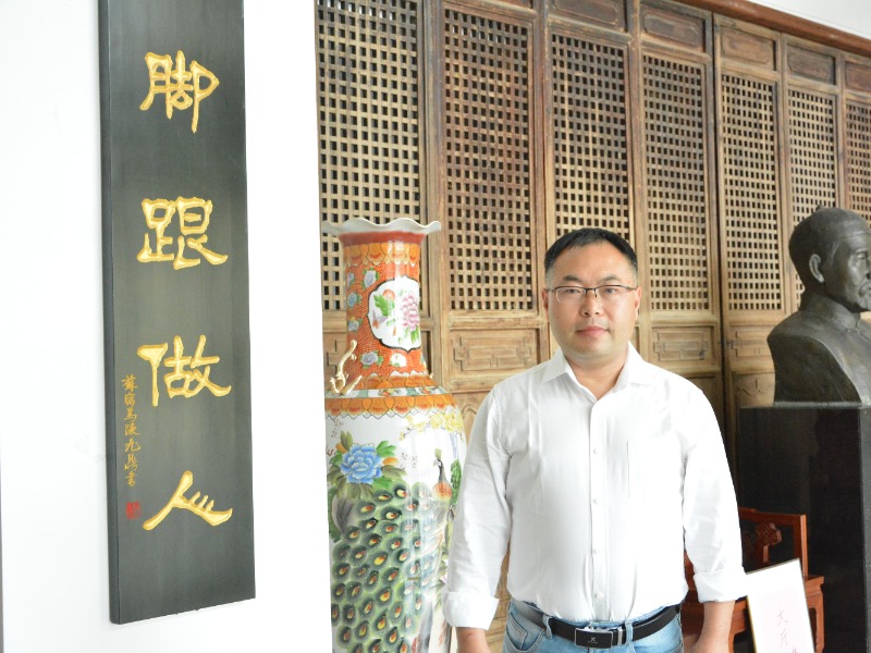 党委委员：苏俊宝