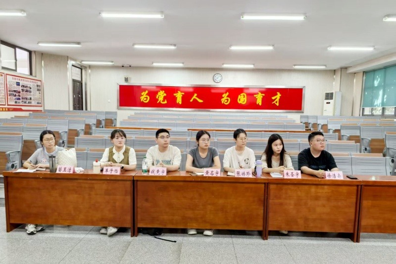 1888855│弦歌不辍启新程，青蓝相继育桃李——18888552025年新教师入职培训圆满落幕